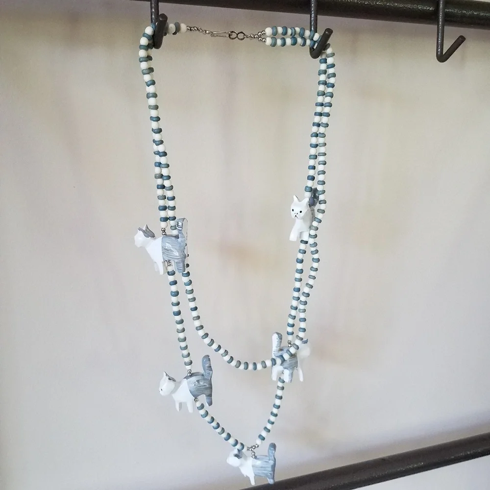 Cat necklace white blue beads double strands - Picture 2 of 6